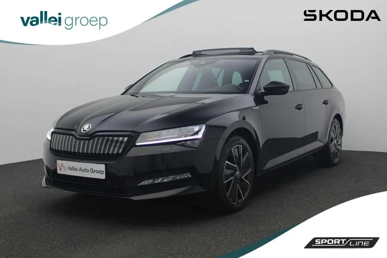 Photo 1 : Skoda Superb 2023 Hybride