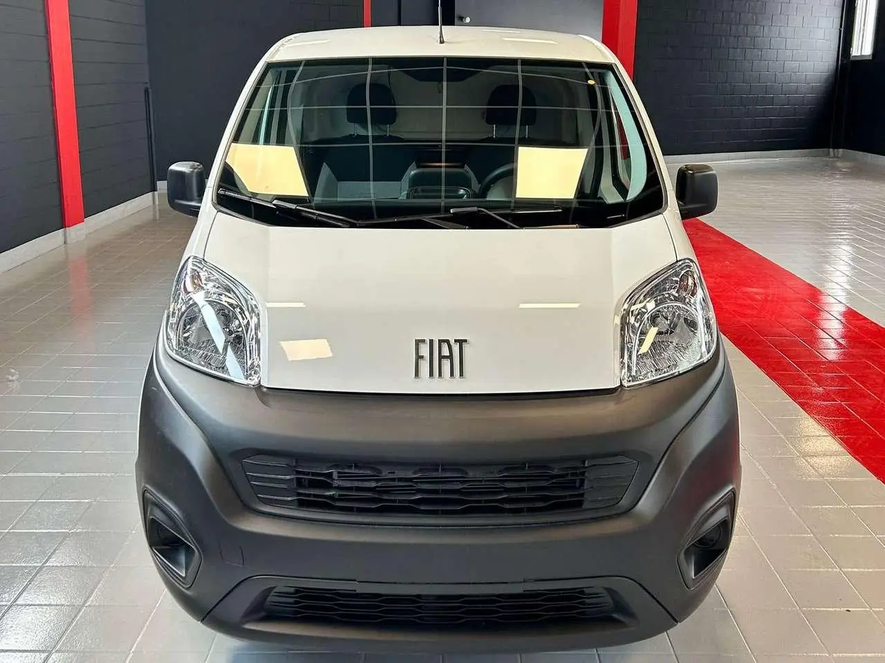 Photo 1 : Fiat Fiorino 2023 Petrol