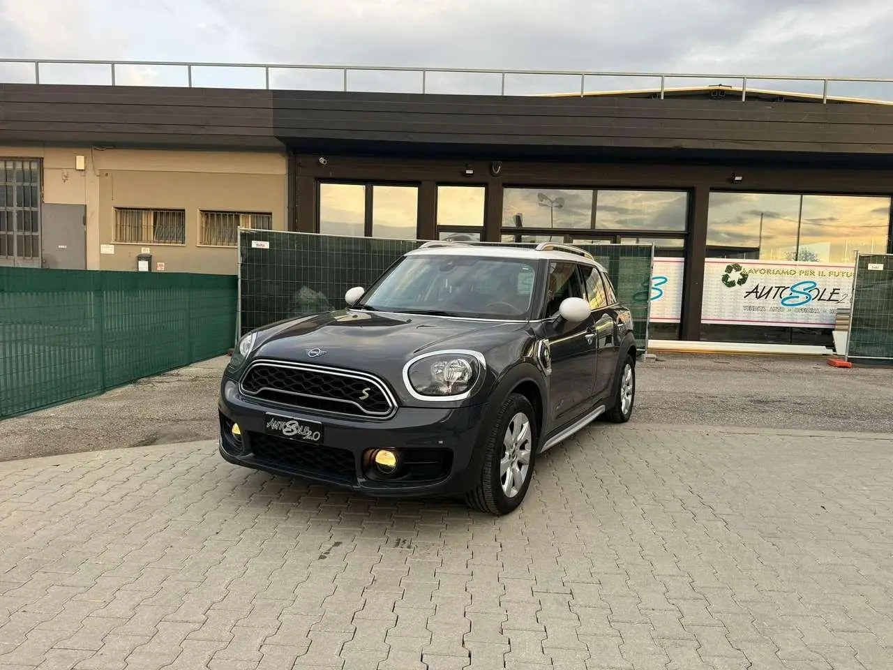 Photo 1 : Mini Cooper 2018 Hybride