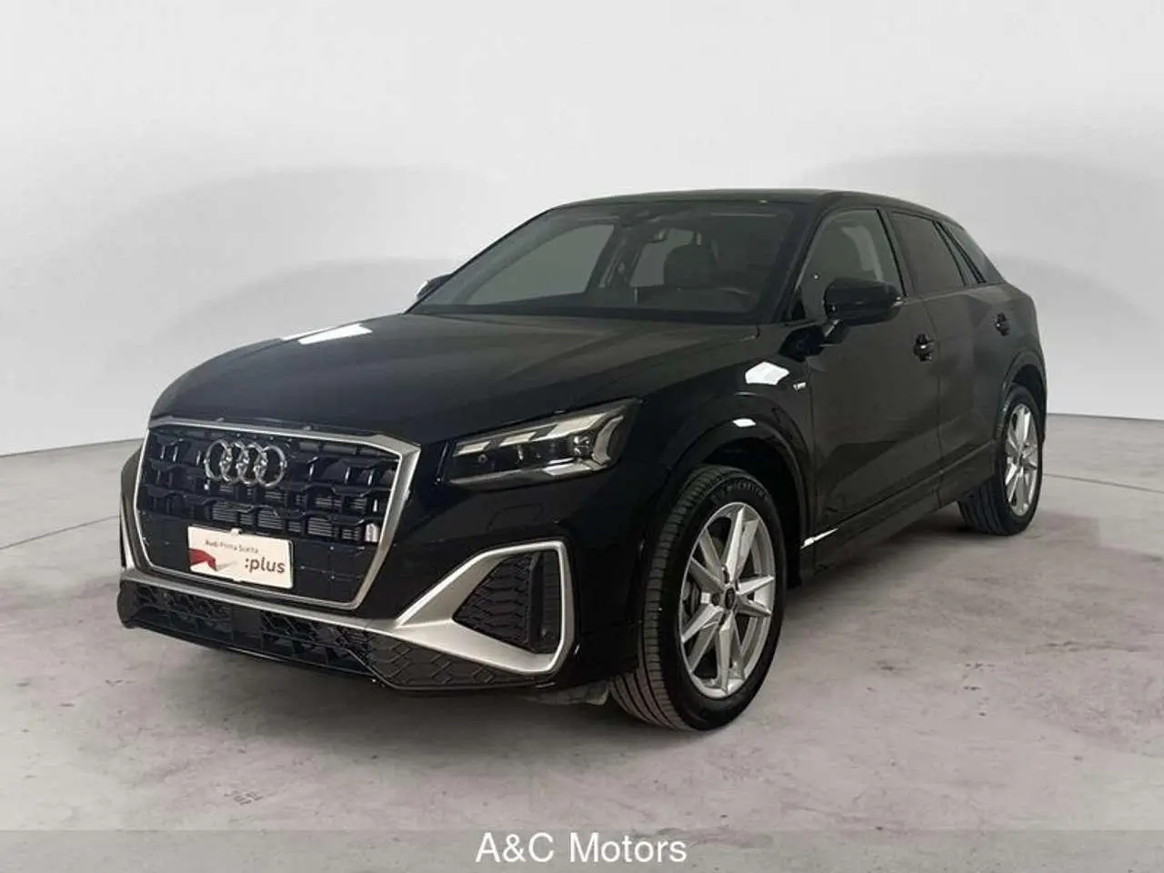 Photo 1 : Audi Q2 2024 Diesel