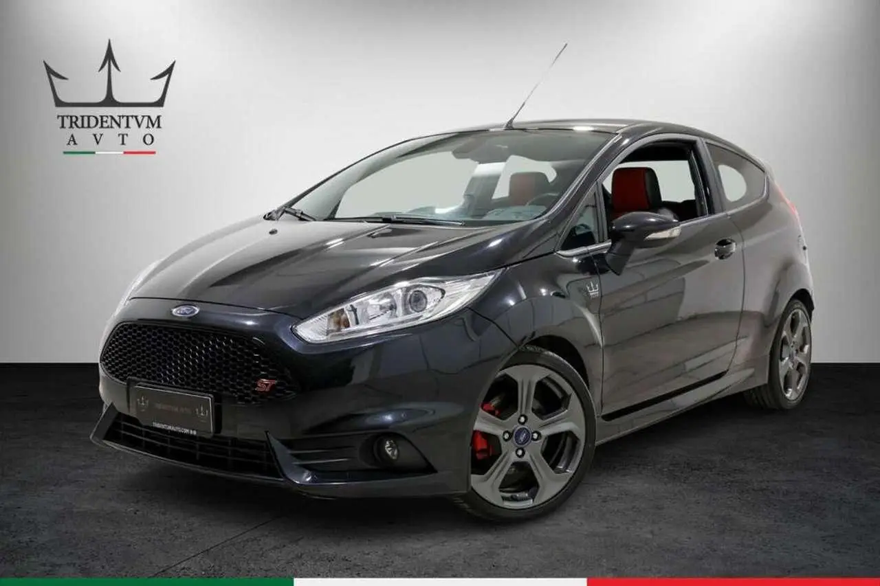 Photo 1 : Ford Fiesta 2015 Petrol