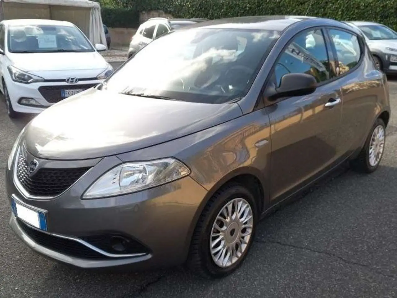 Photo 1 : Lancia Ypsilon 2016 LPG