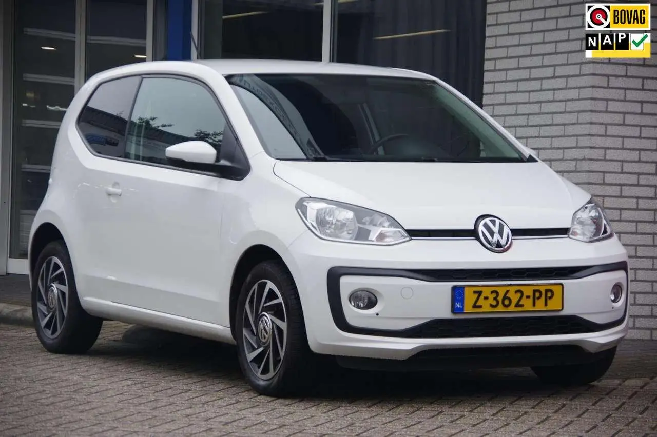 Photo 1 : Volkswagen Up! 2018 Petrol