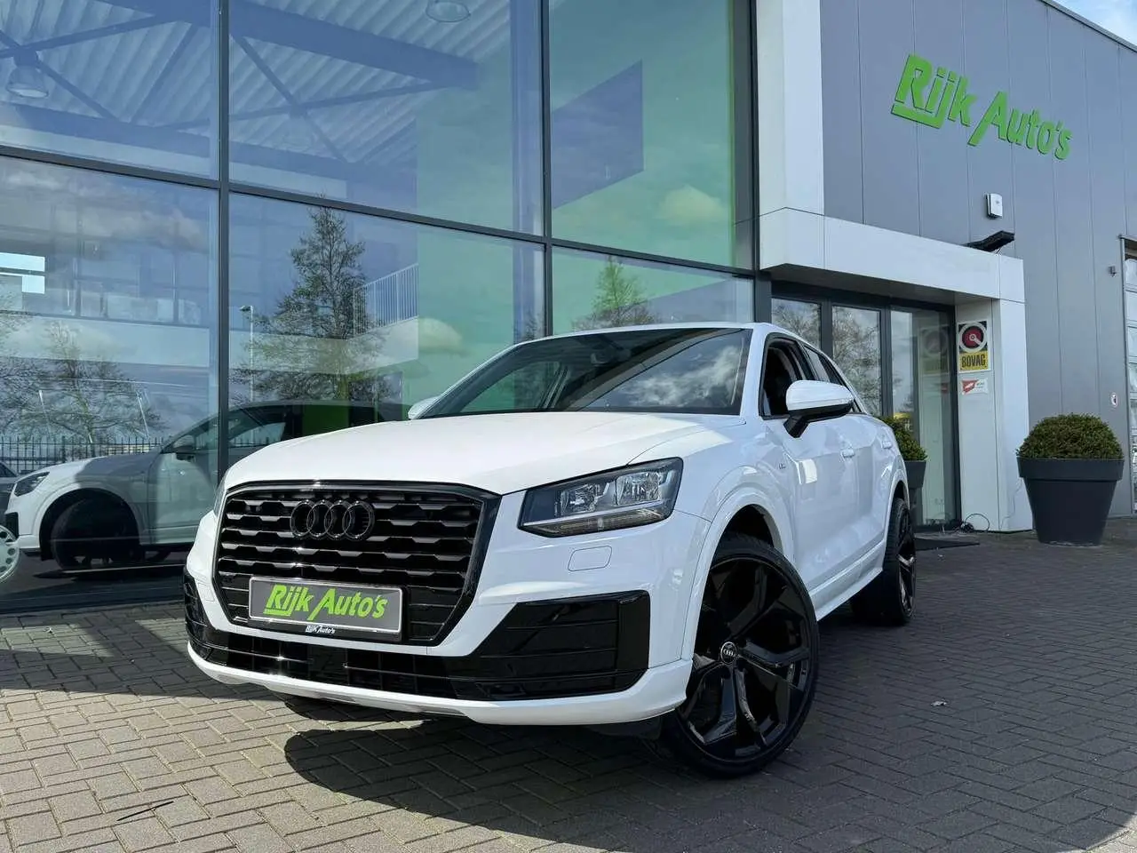 Photo 1 : Audi Q2 2017 Petrol