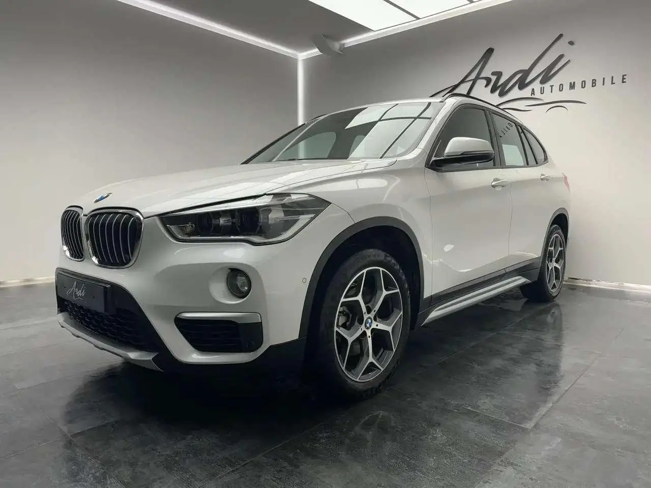 Photo 1 : Bmw X1 2016 Essence