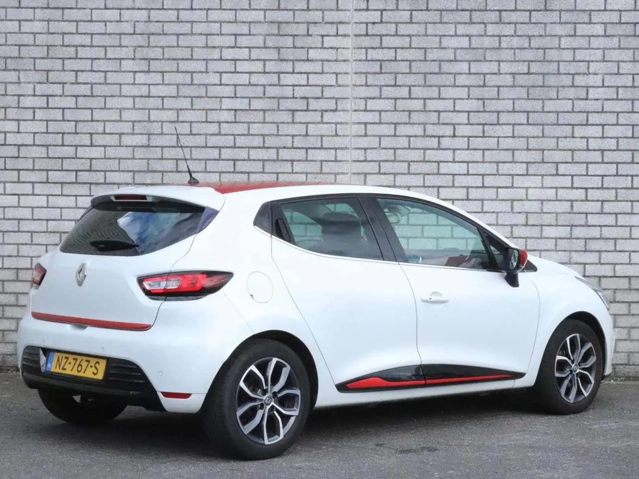 Photo 1 : Renault Clio 2017 Petrol