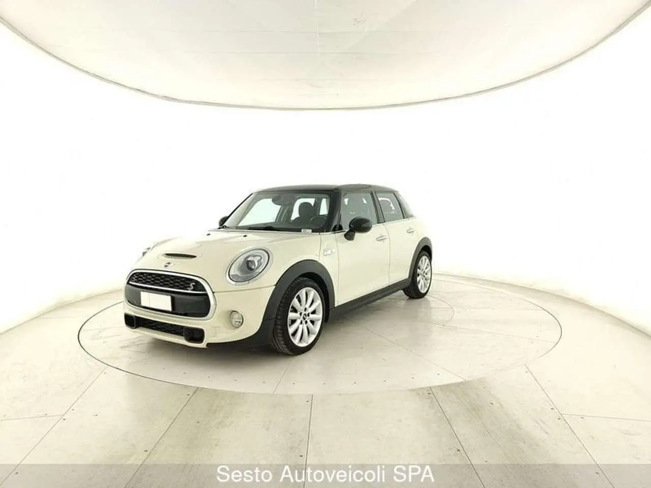 Photo 1 : Mini Cooper 2016 Diesel