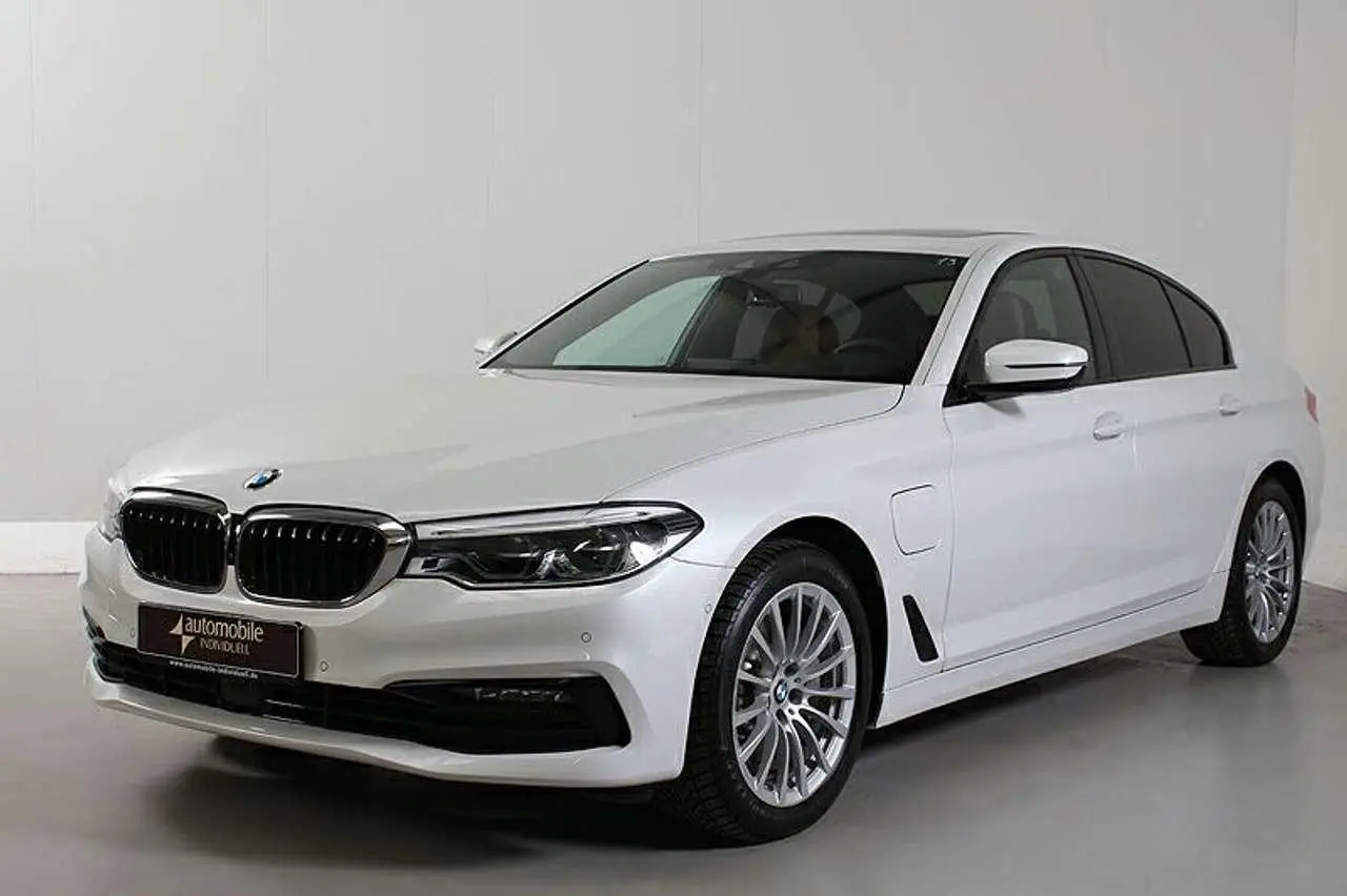 Photo 1 : Bmw Serie 5 2019 Hybride