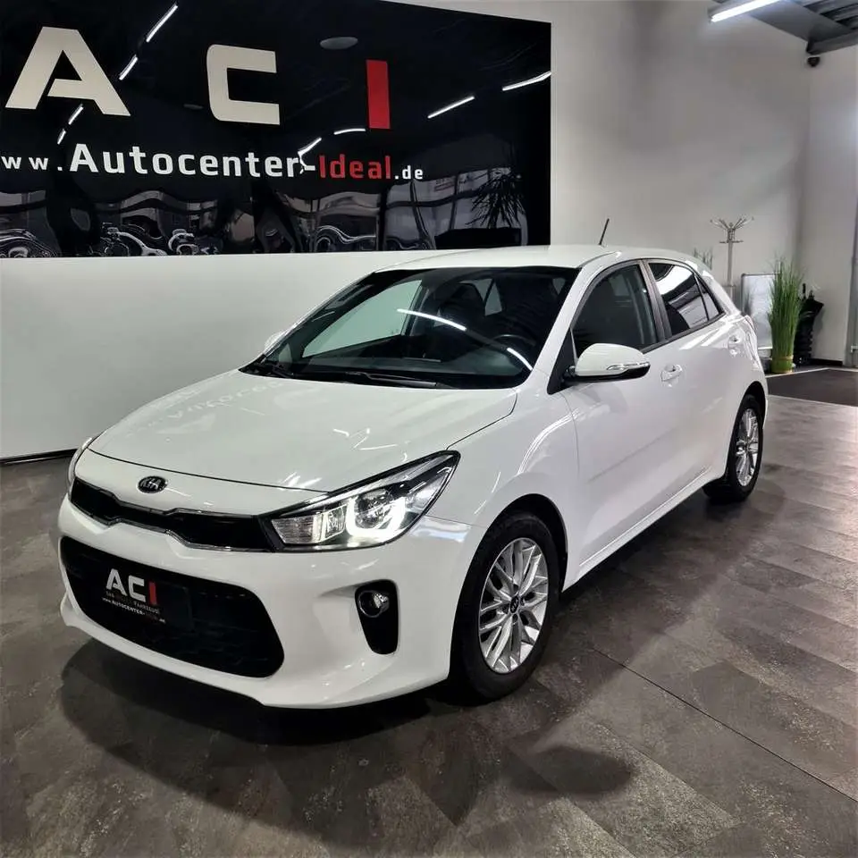 Photo 1 : Kia Rio 2018 Essence