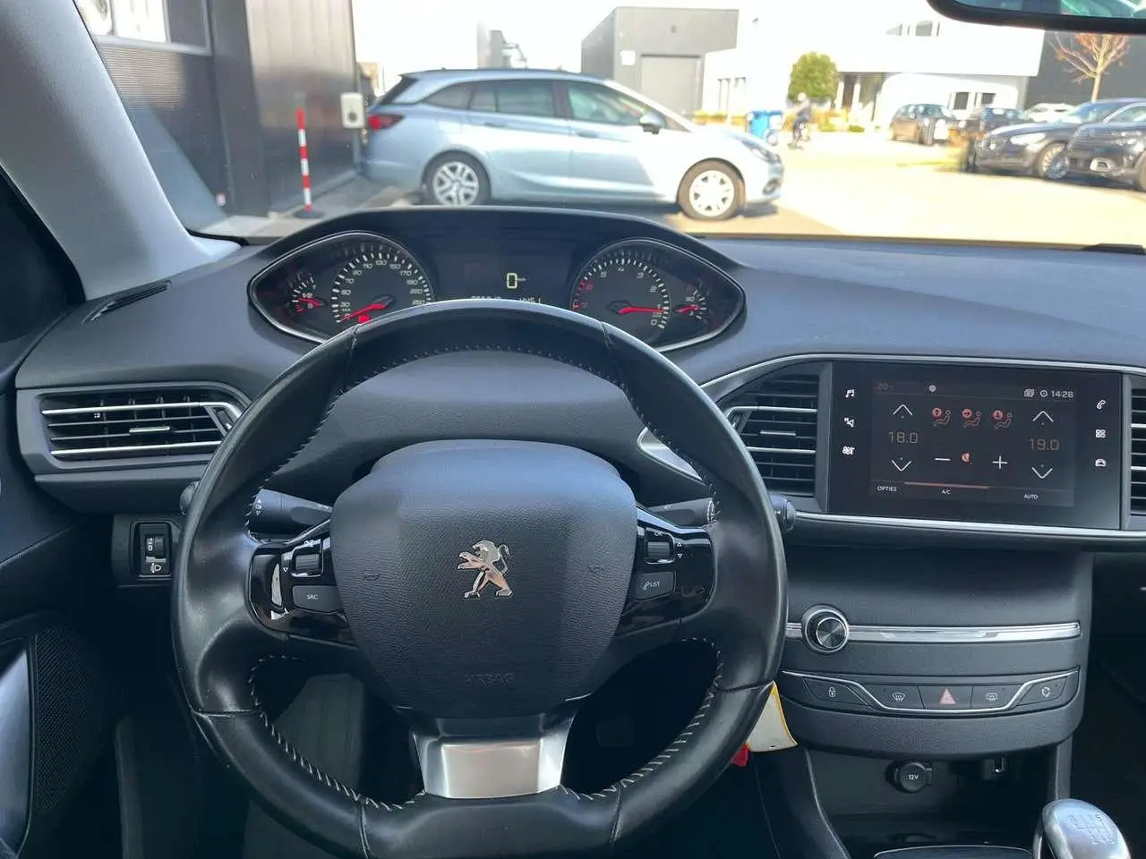 Photo 1 : Peugeot 308 2019 Essence