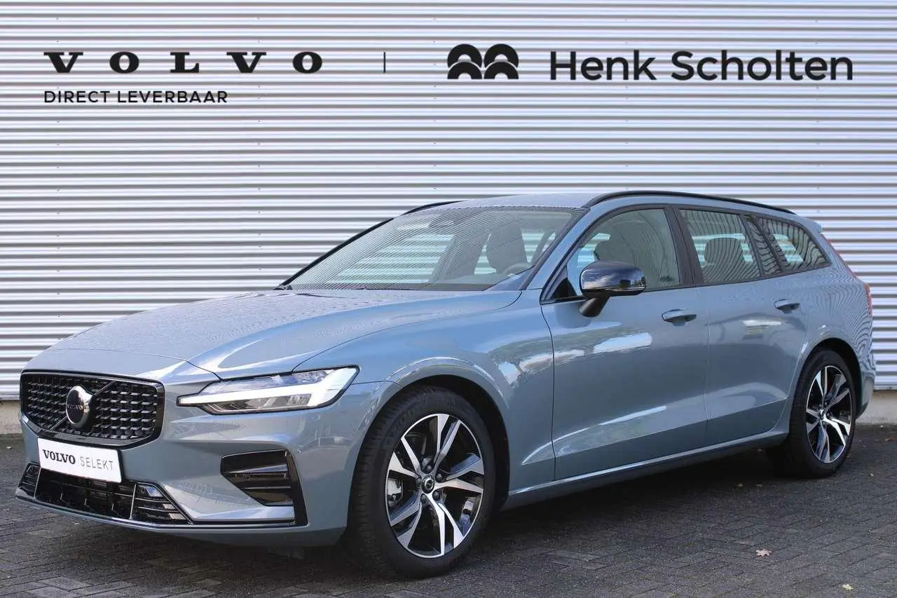 Photo 1 : Volvo V60 2024 Essence