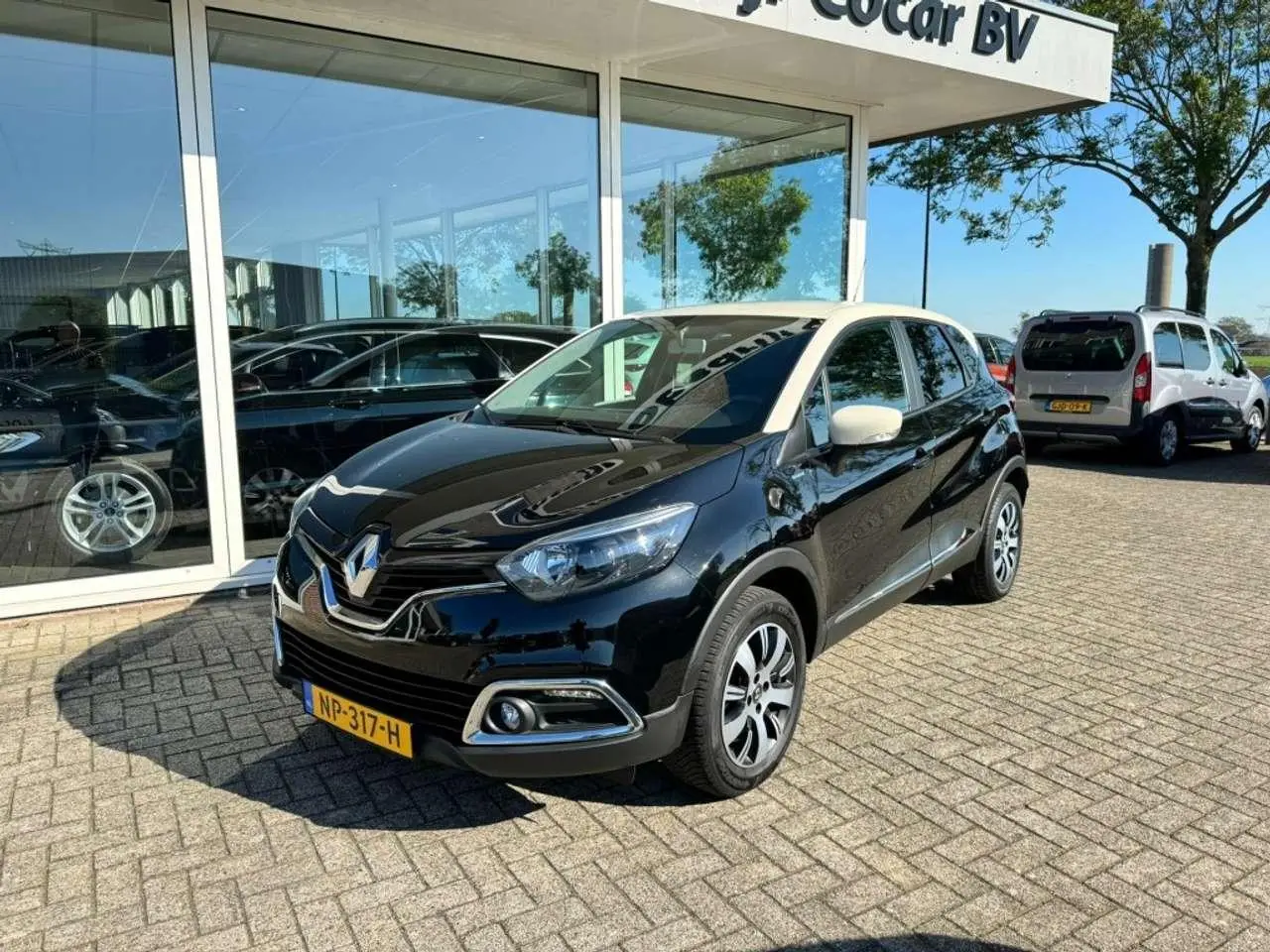 Photo 1 : Renault Captur 2017 Essence