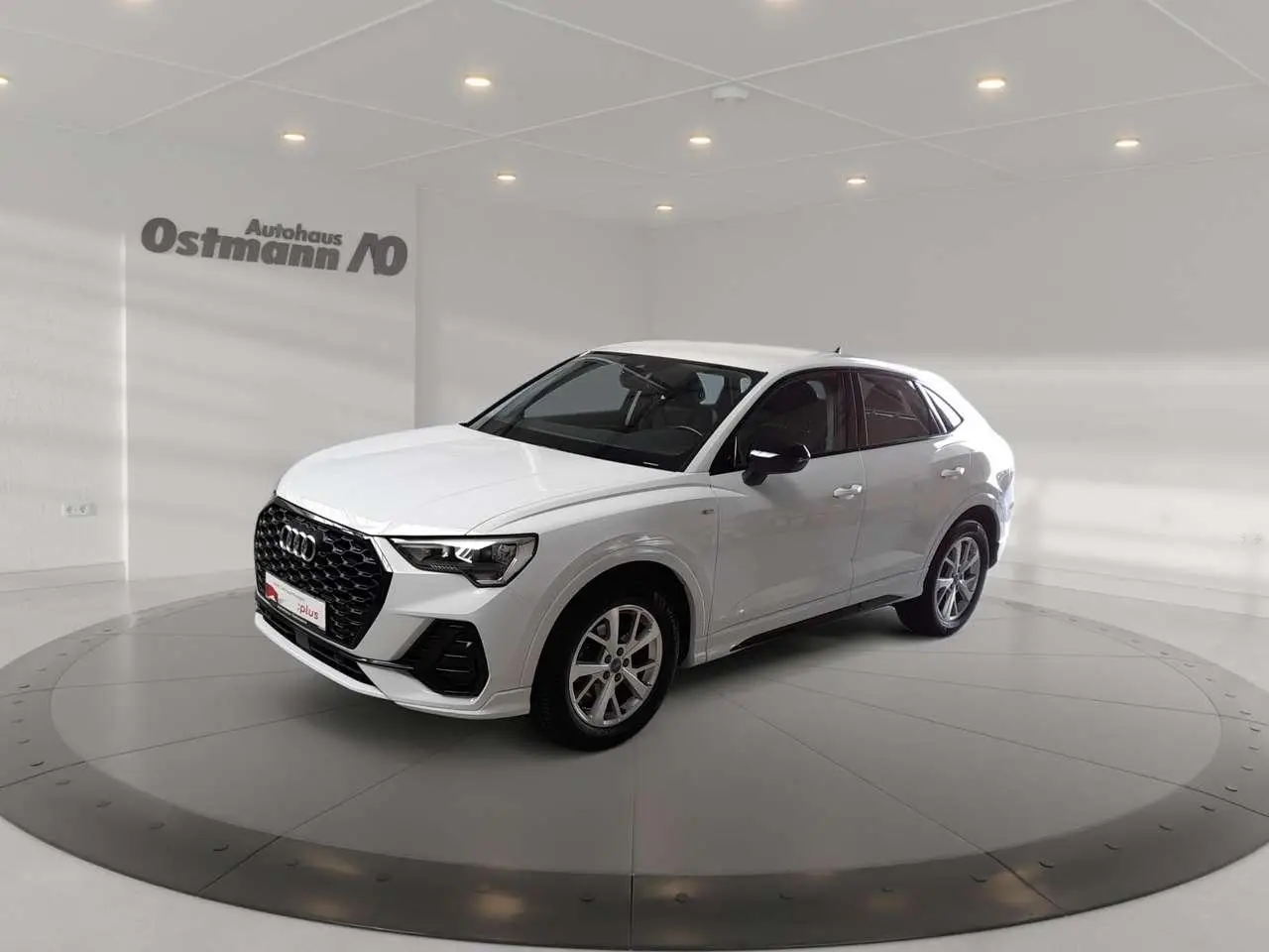 Photo 1 : Audi Q3 2020 Essence