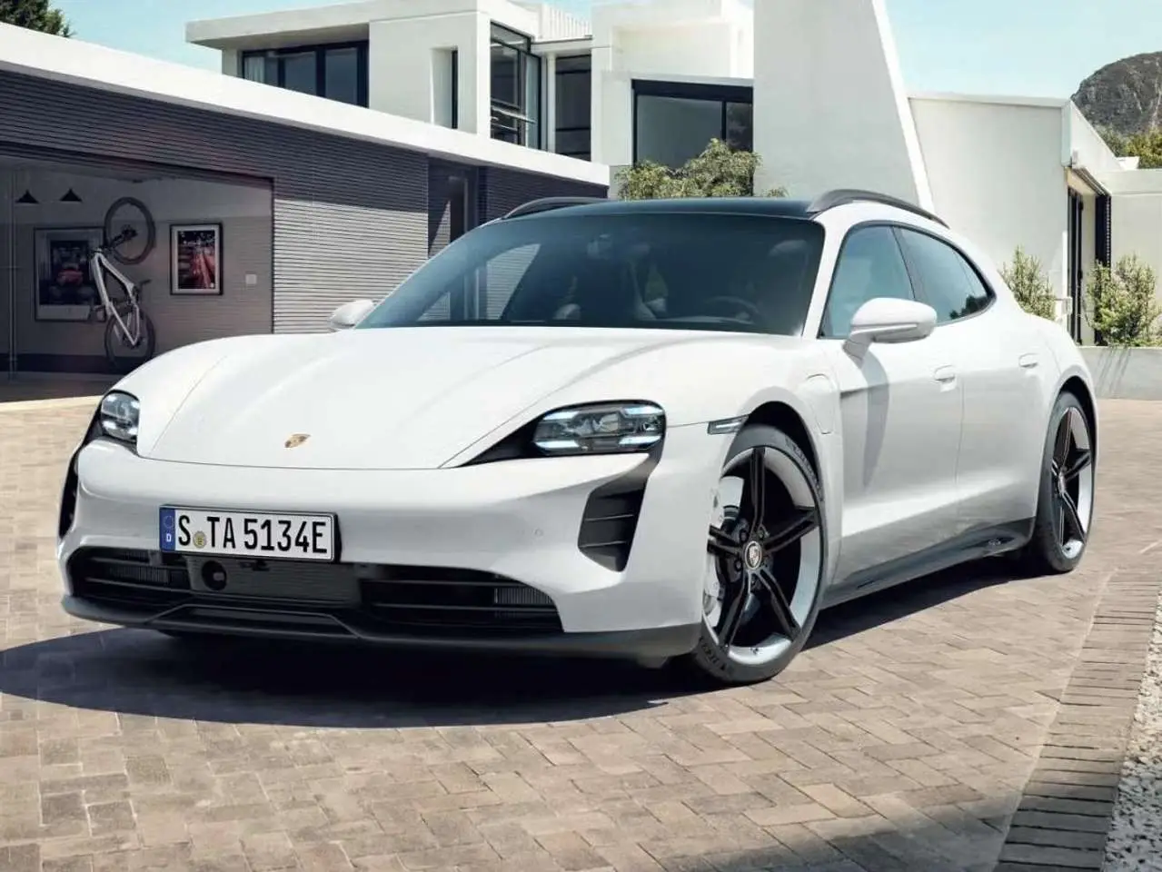 Photo 1 : Porsche Taycan 2022 Electric