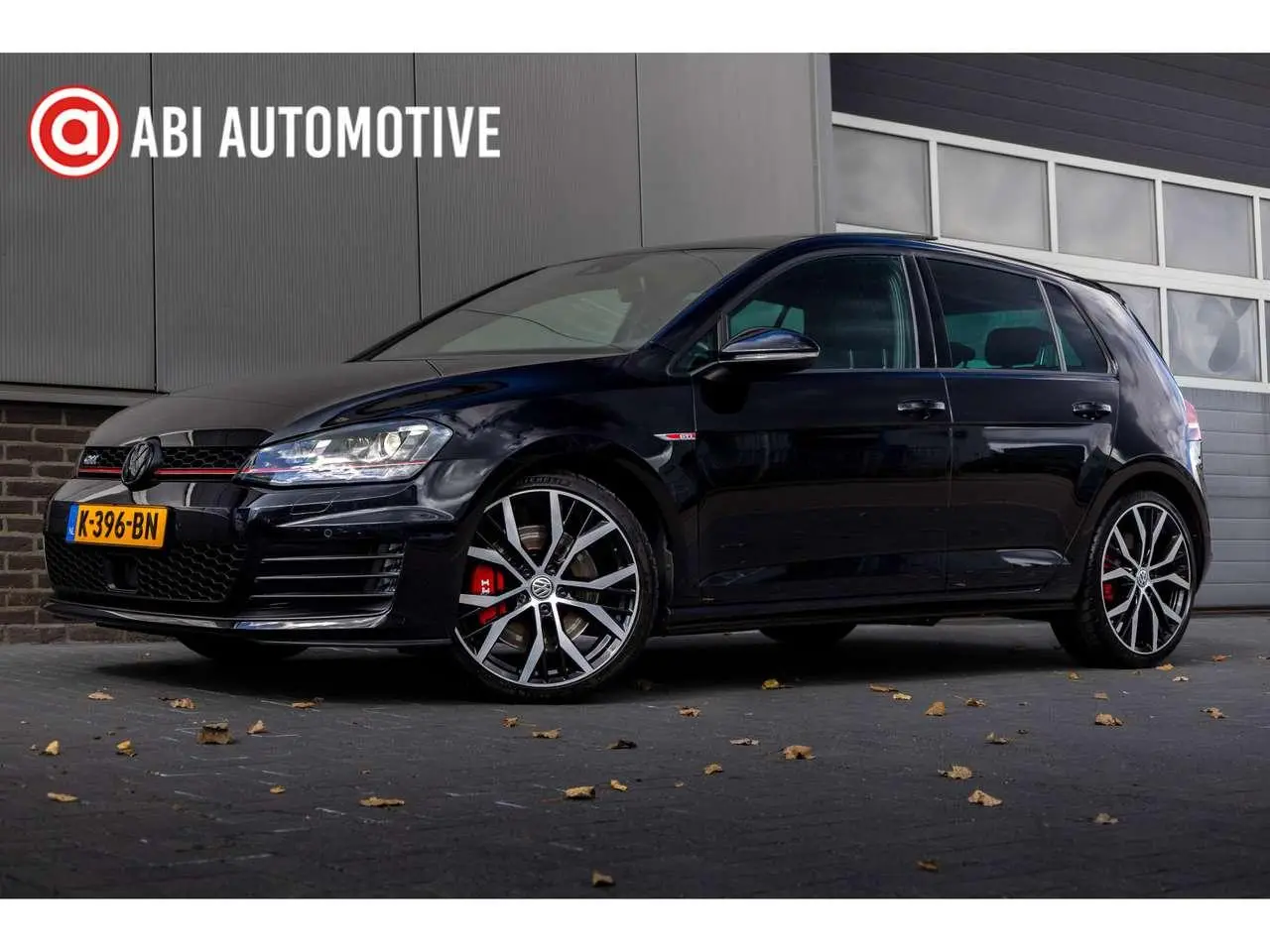 Photo 1 : Volkswagen Golf 2016 Petrol