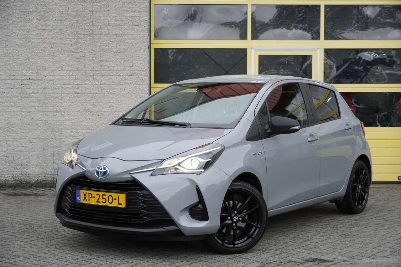 Photo 1 : Toyota Yaris 2019 Hybrid