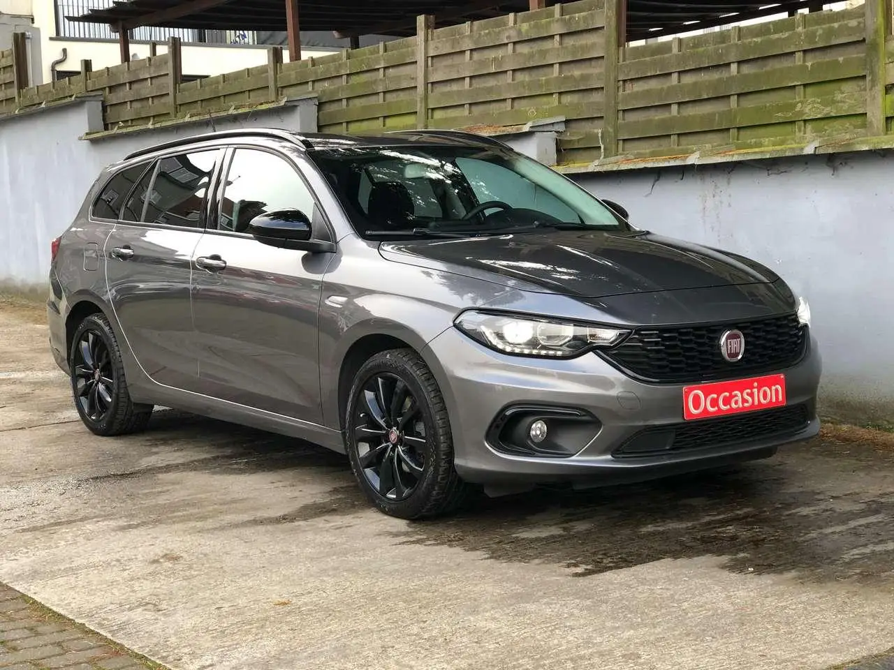 Photo 1 : Fiat Tipo 2018 Petrol