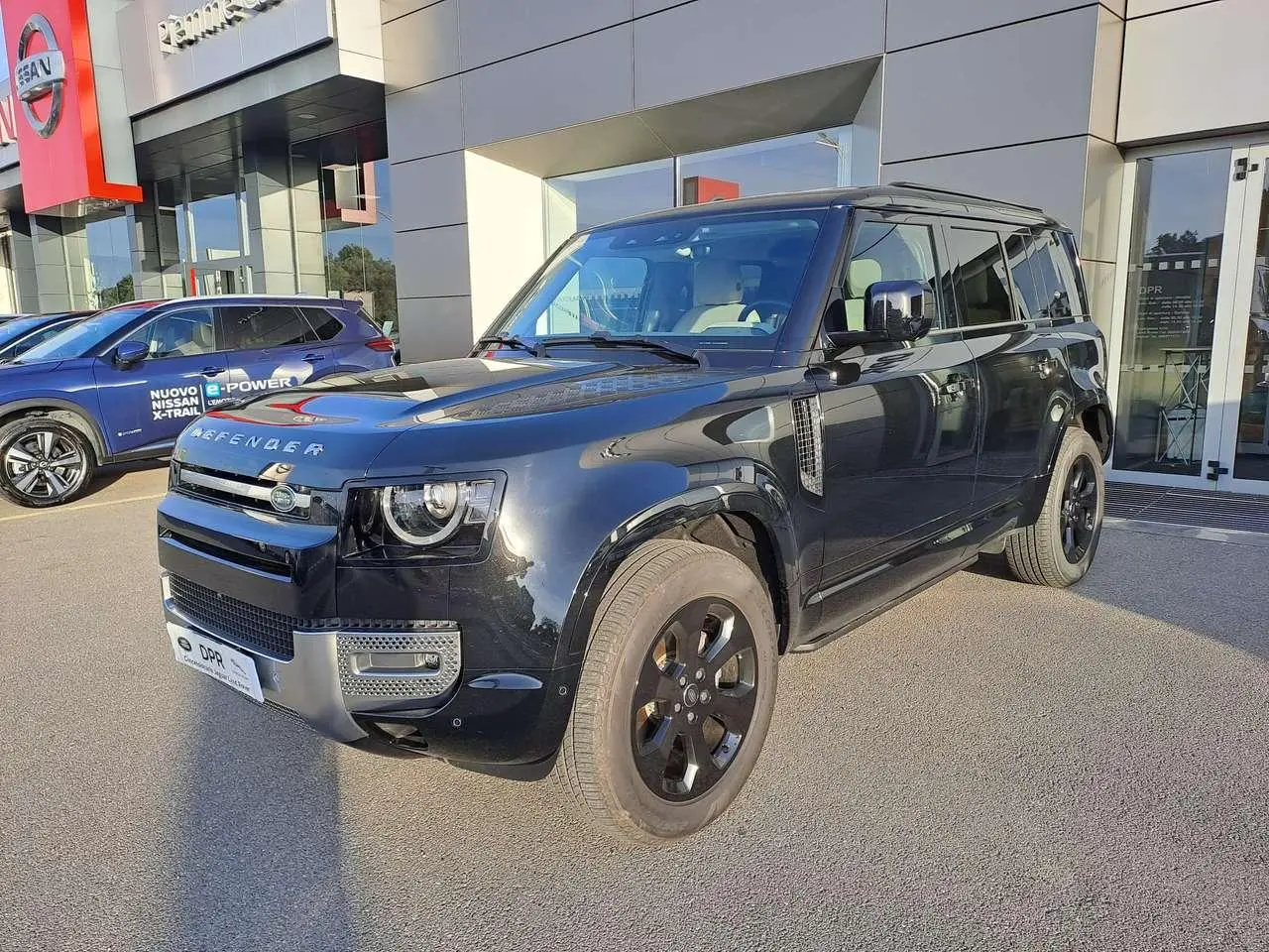 Photo 1 : Land Rover Defender 2023 Hybrid