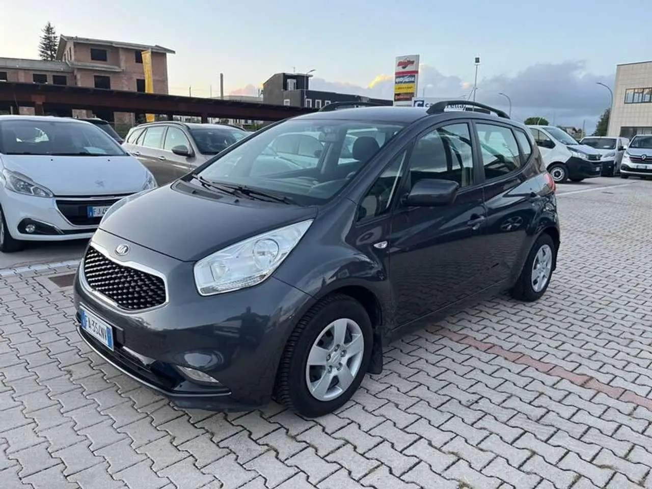 Photo 1 : Kia Venga 2015 Petrol