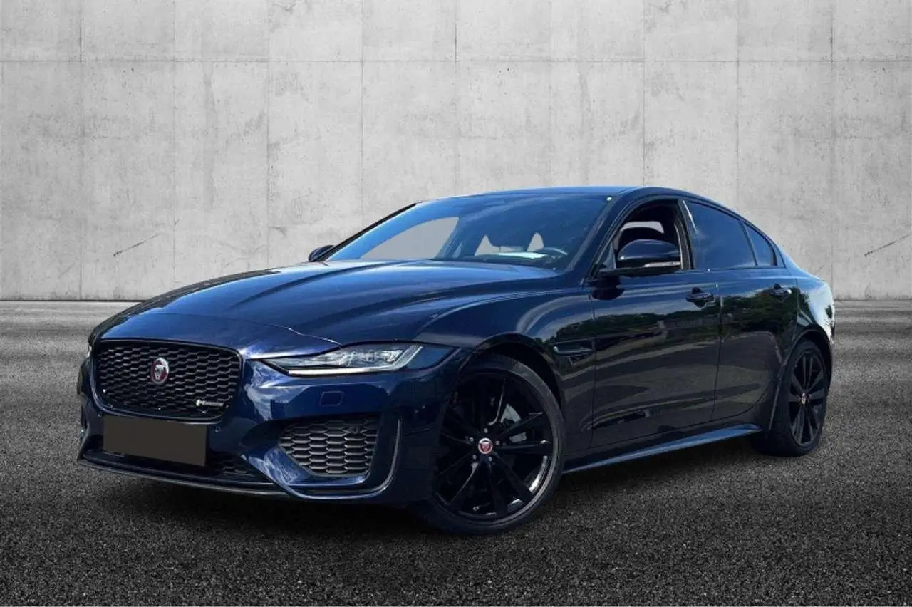 Photo 1 : Jaguar Xe 2022 Hybride