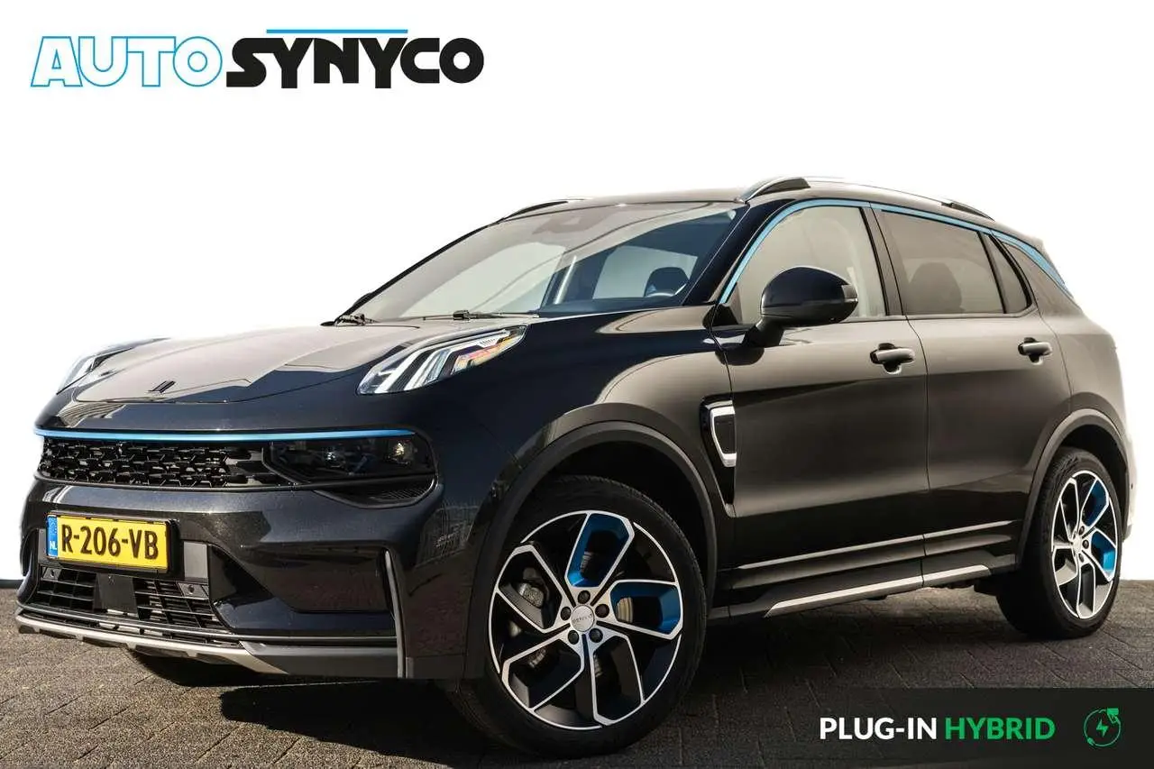 Photo 1 : Lynk & Co 01 2022 Hybrid