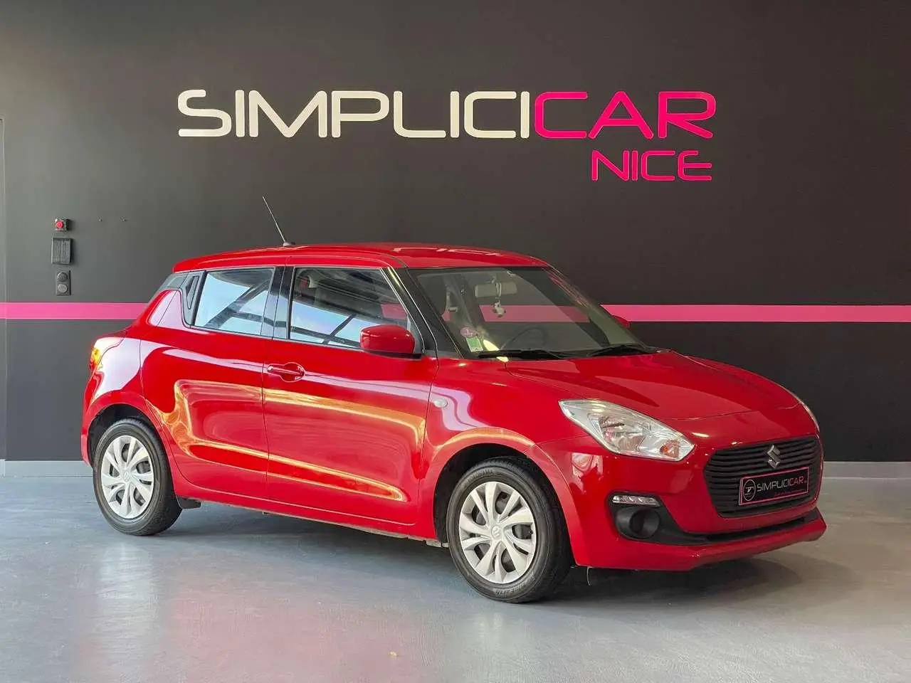 Photo 1 : Suzuki Swift 2020 Petrol