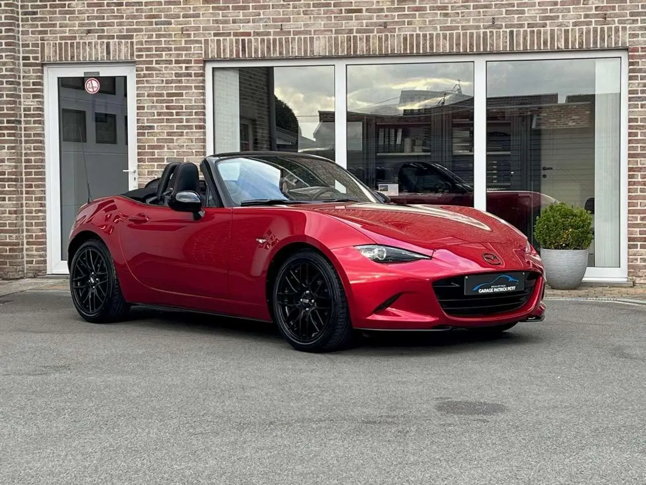 Photo 1 : Mazda Mx-5 2018 Petrol