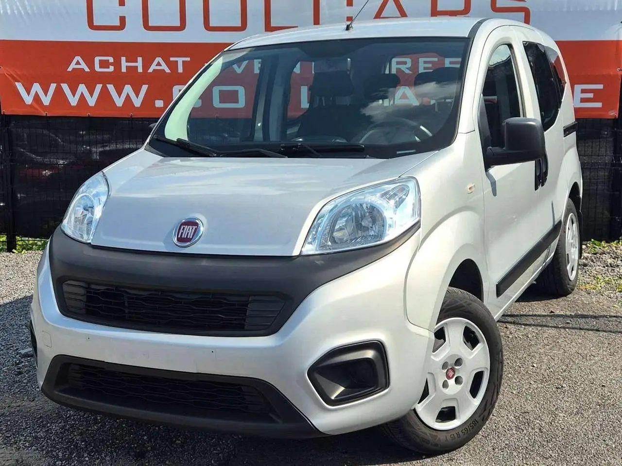 Photo 1 : Fiat Qubo 2017 Petrol