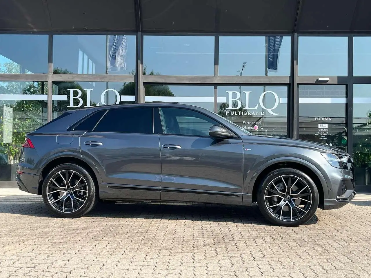 Photo 1 : Audi Q8 2023 Hybrid