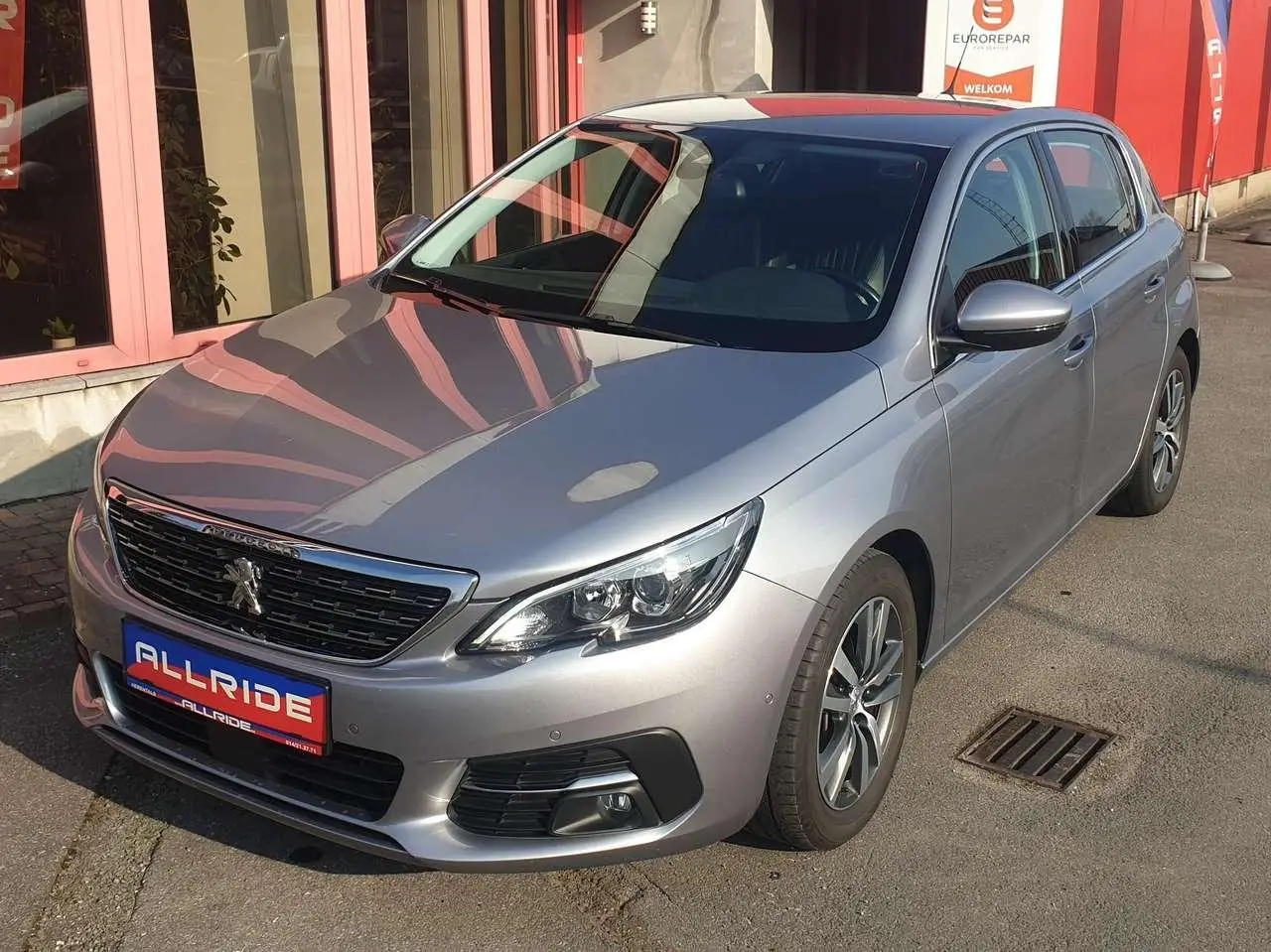 Photo 1 : Peugeot 308 2017 Petrol