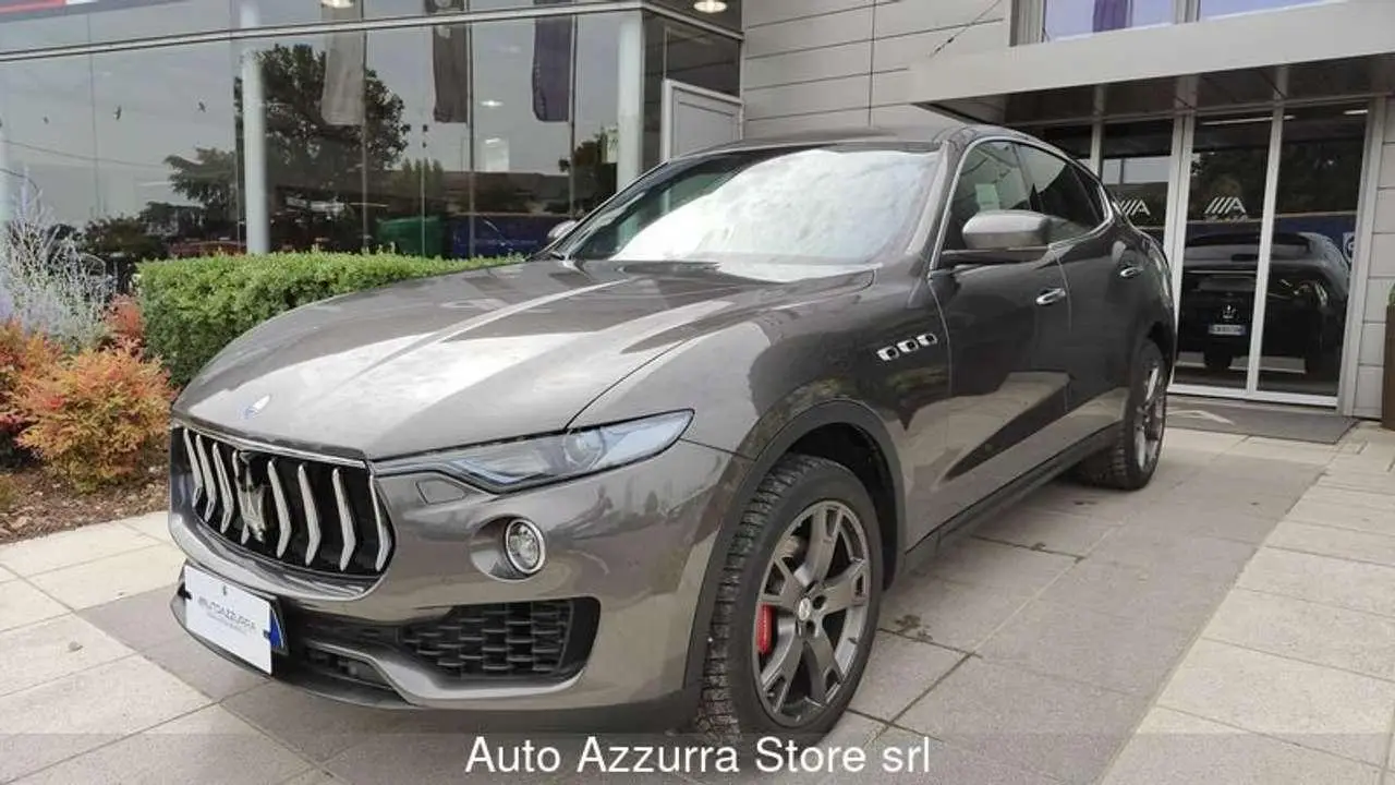 Photo 1 : Maserati Levante 2021 Essence