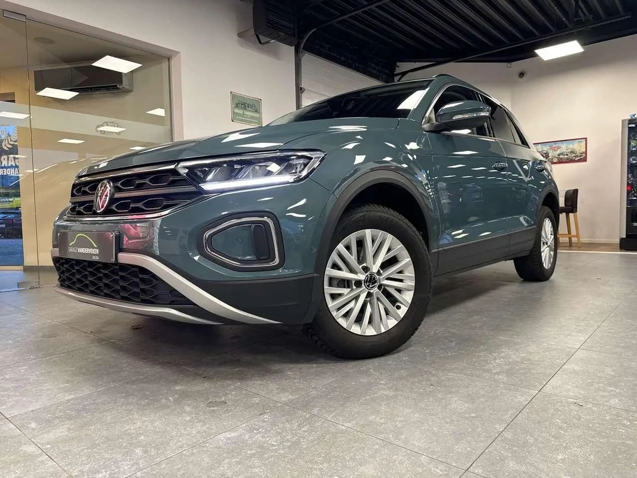 Photo 1 : Volkswagen T-roc 2022 Essence