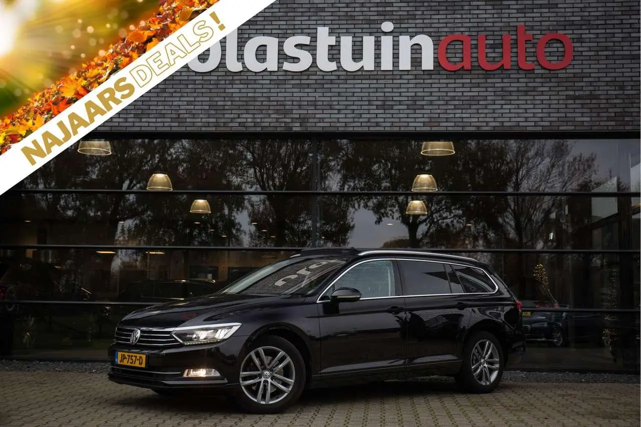 Photo 1 : Volkswagen Passat 2015 Petrol