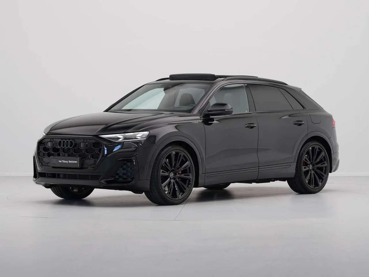 Photo 1 : Audi Q8 2024 Hybrid