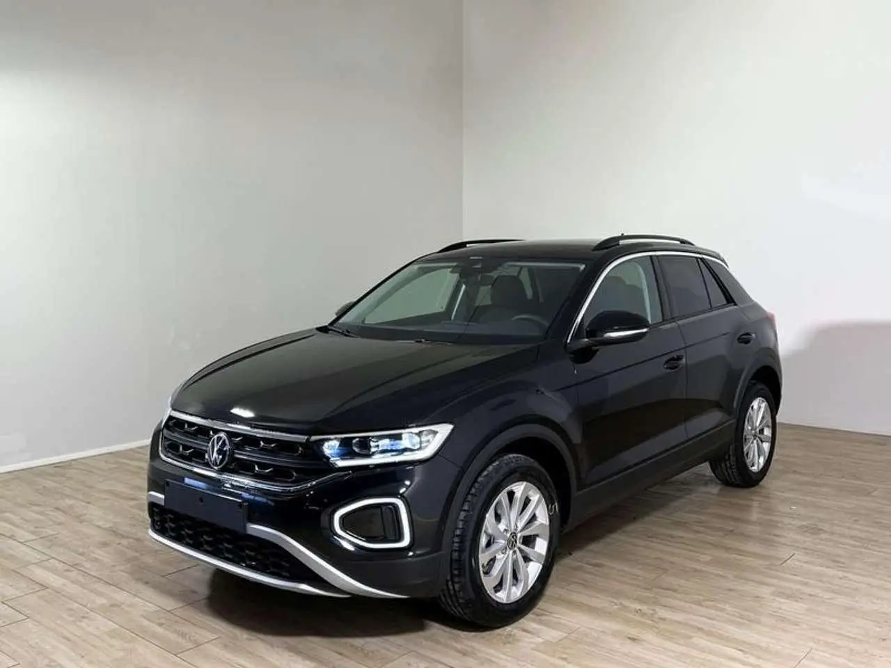 Photo 1 : Volkswagen T-roc 2024 Diesel