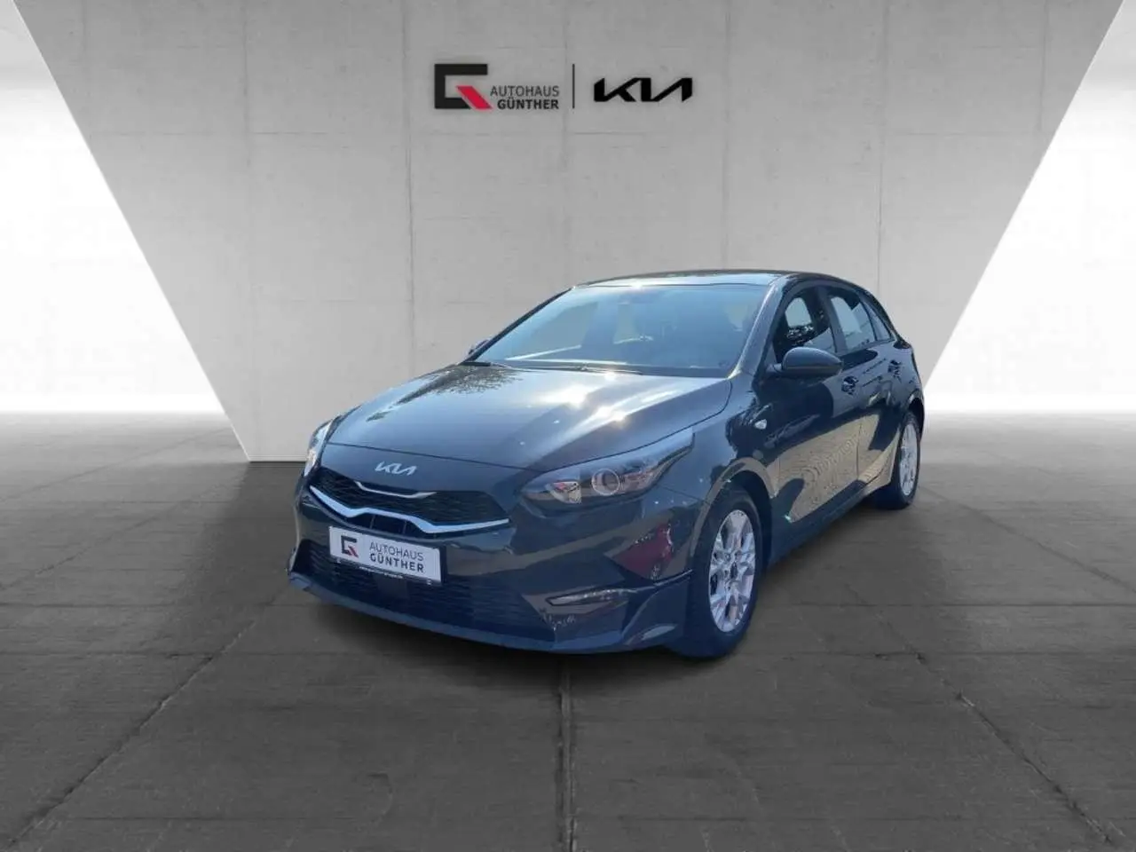 Photo 1 : Kia Ceed 2023 Petrol