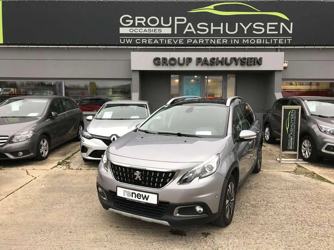 Photo 1 : Peugeot 2008 2018 Petrol