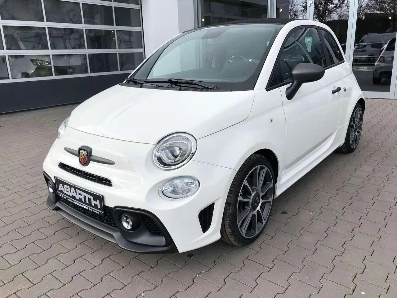 Photo 1 : Abarth 595 2024 Petrol