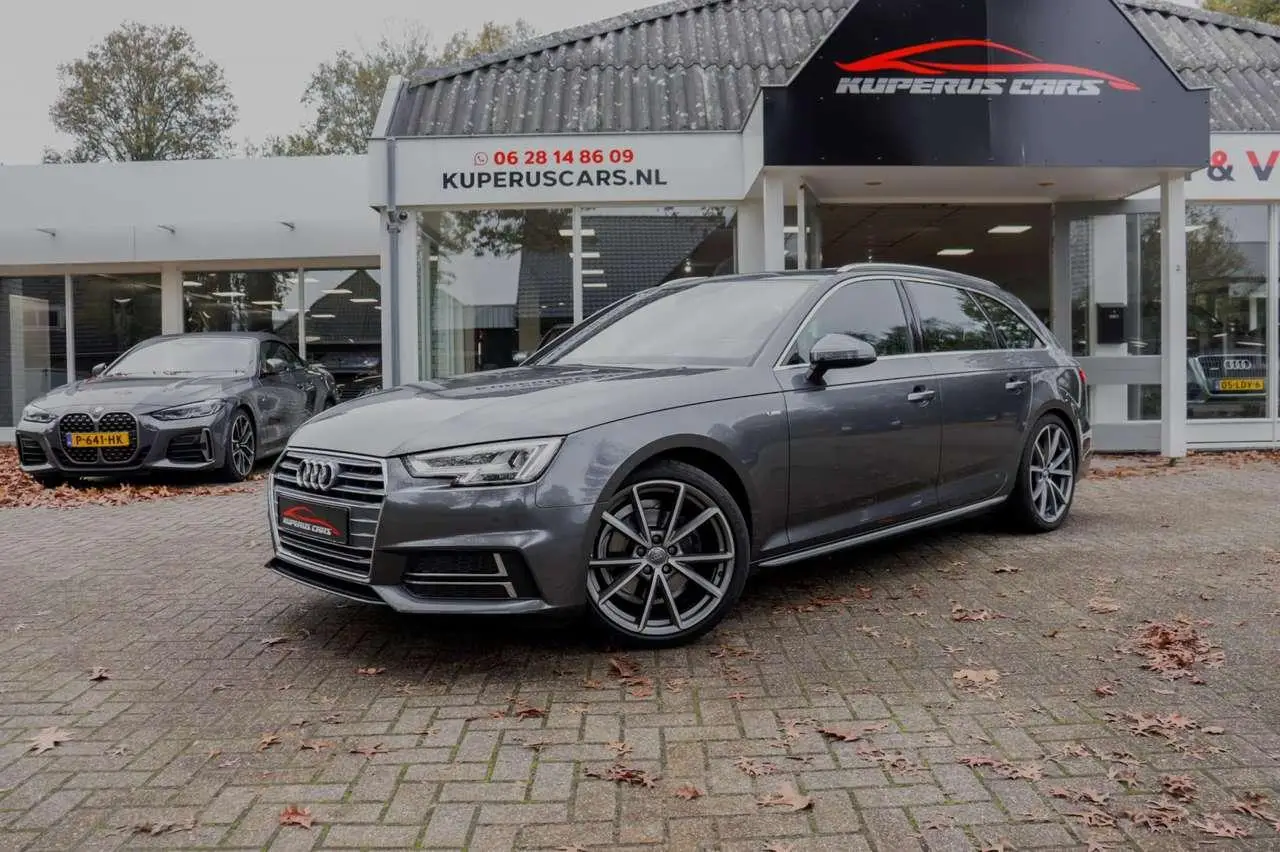 Photo 1 : Audi A4 2016 Petrol