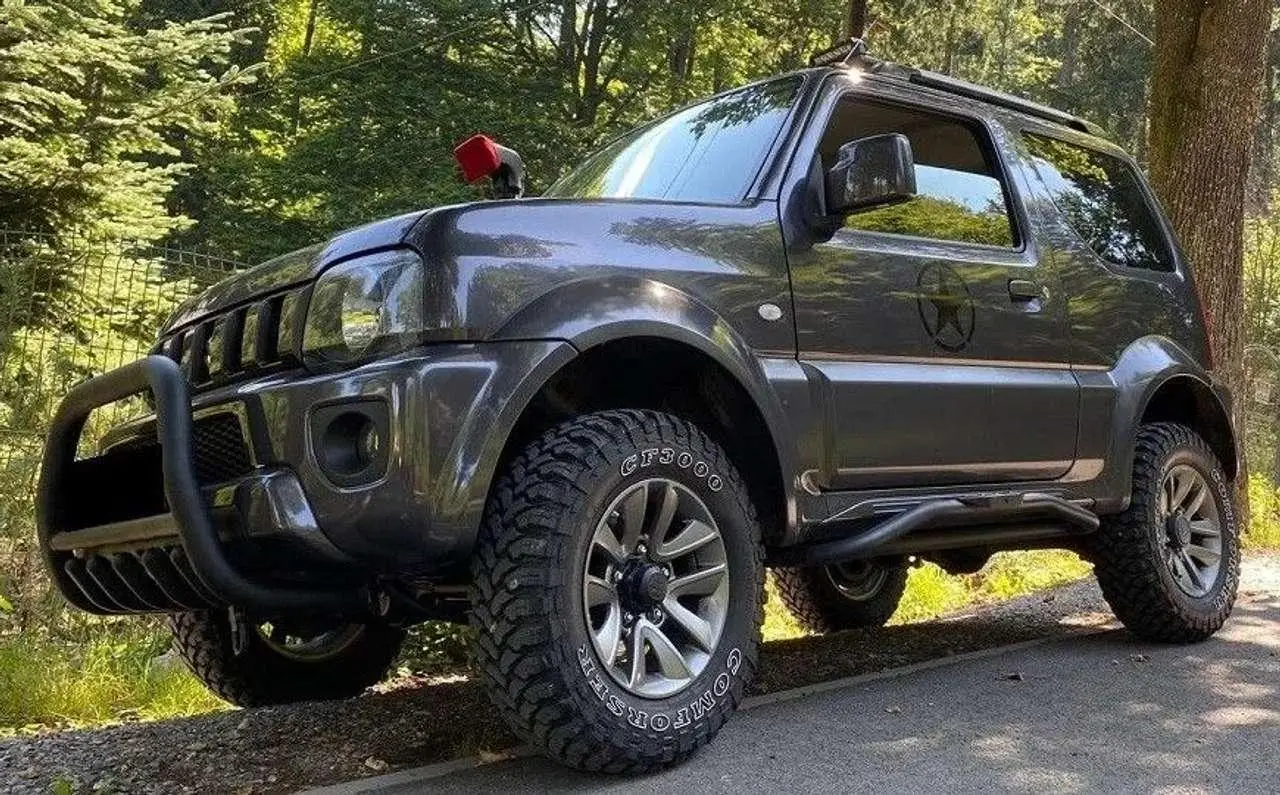 Photo 1 : Suzuki Jimny 2016 Petrol