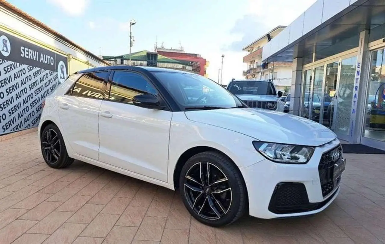 Photo 1 : Audi A1 2019 Essence