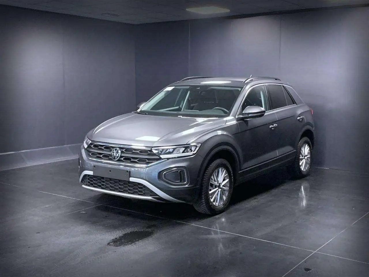 Photo 1 : Volkswagen T-roc 2023 Essence