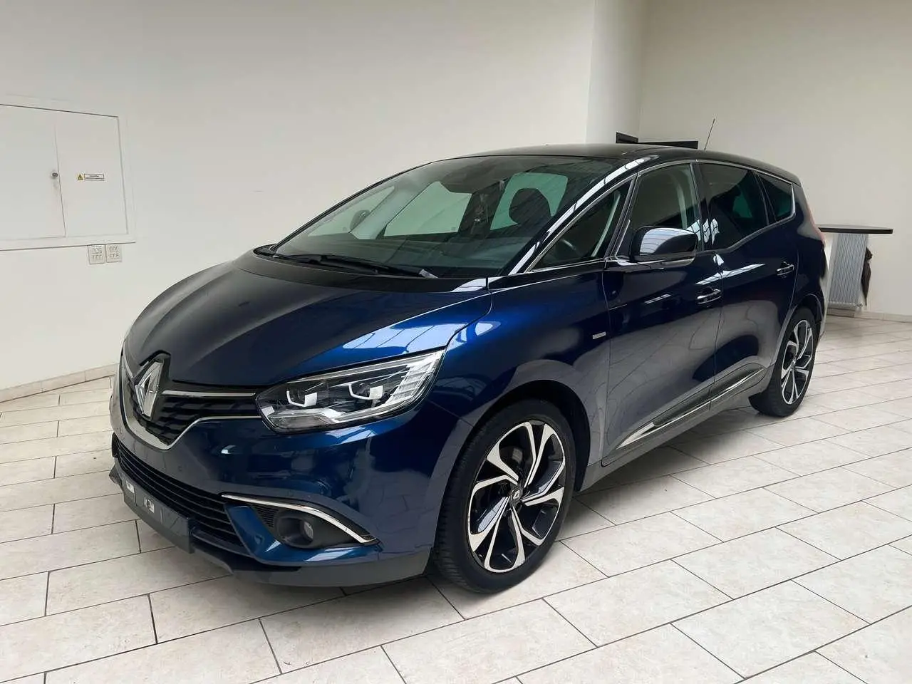 Photo 1 : Renault Grand Scenic 2019 Essence