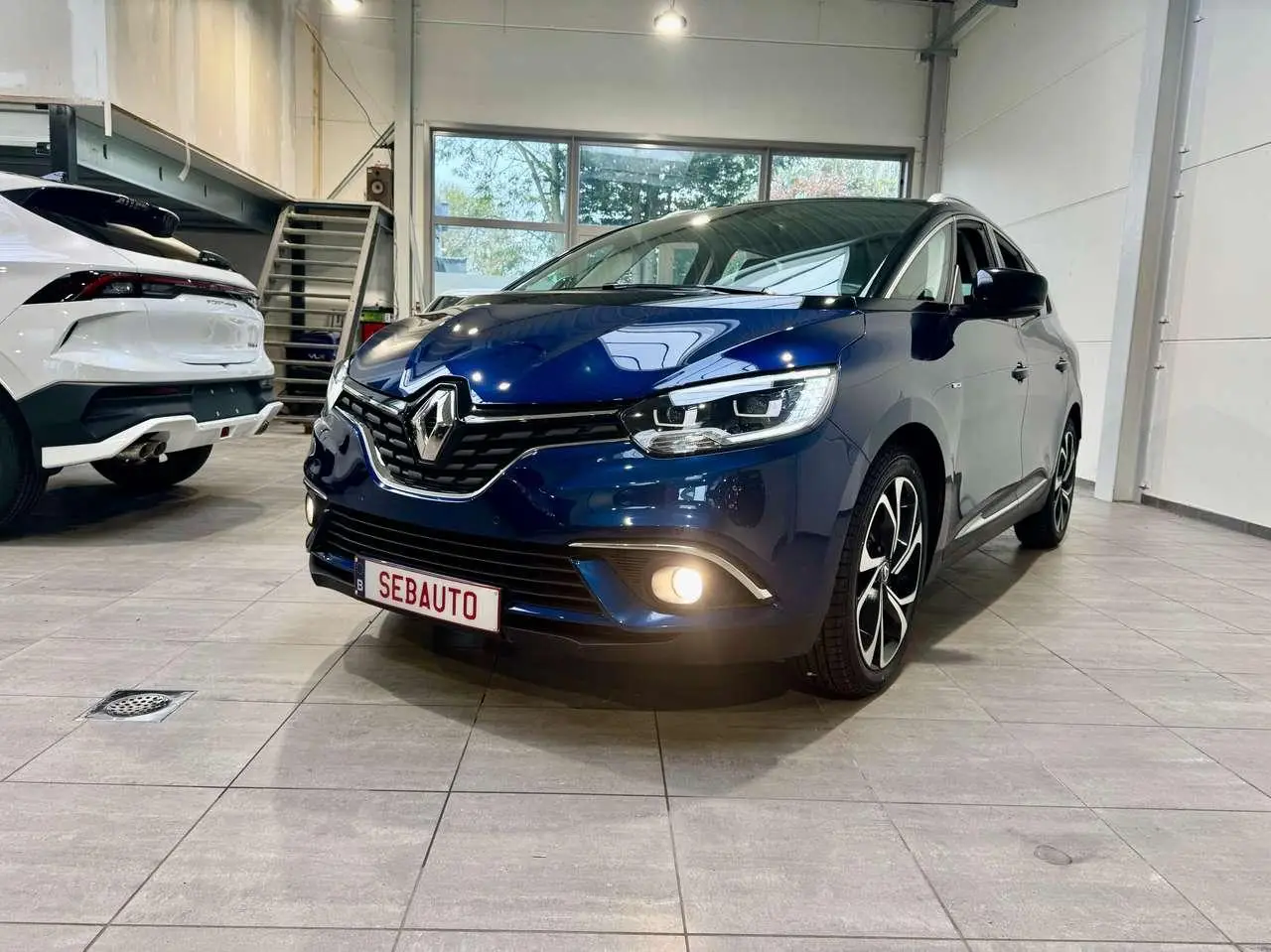 Photo 1 : Renault Grand Scenic 2018 Essence