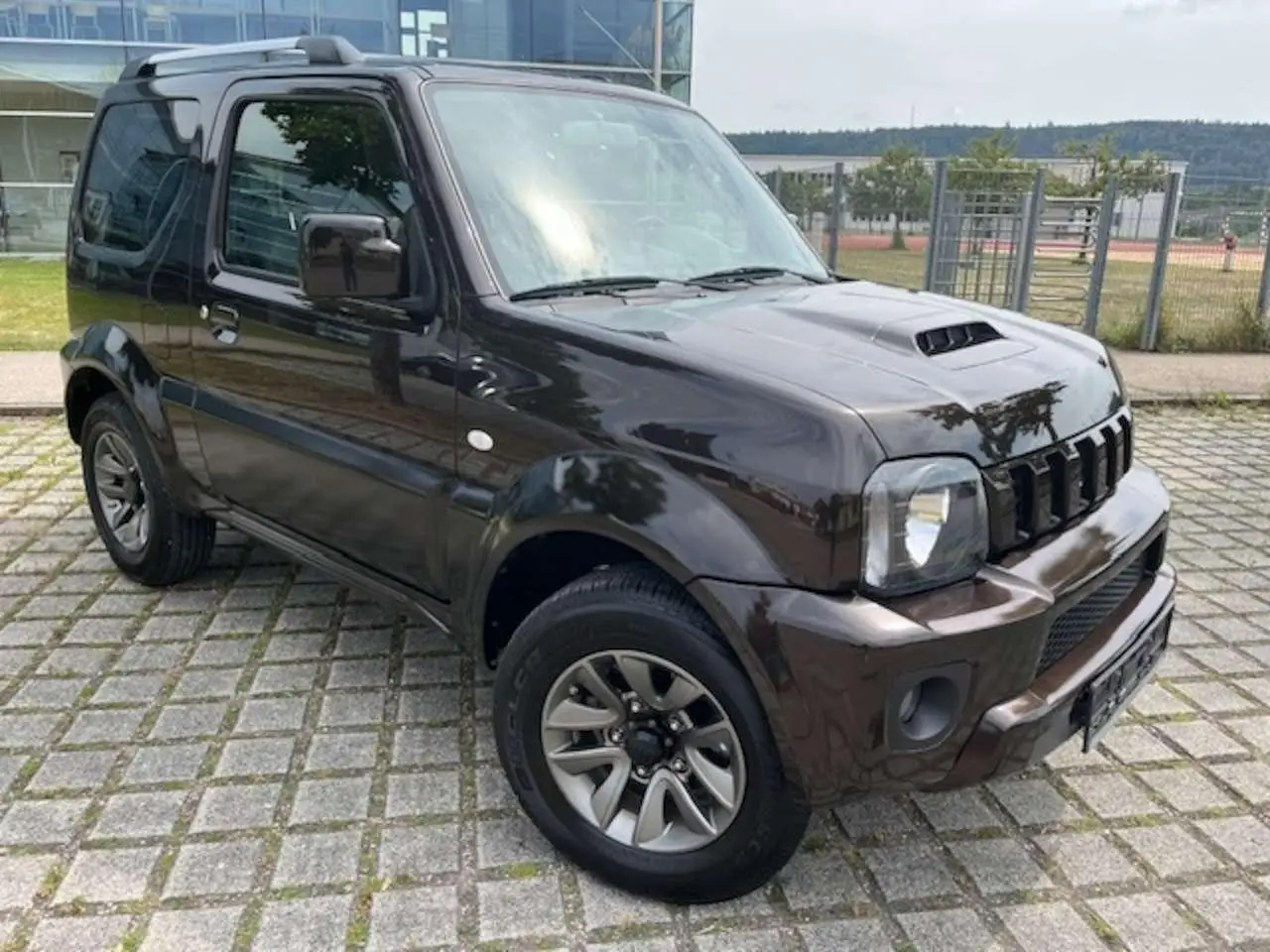 Photo 1 : Suzuki Jimny 2017 Petrol