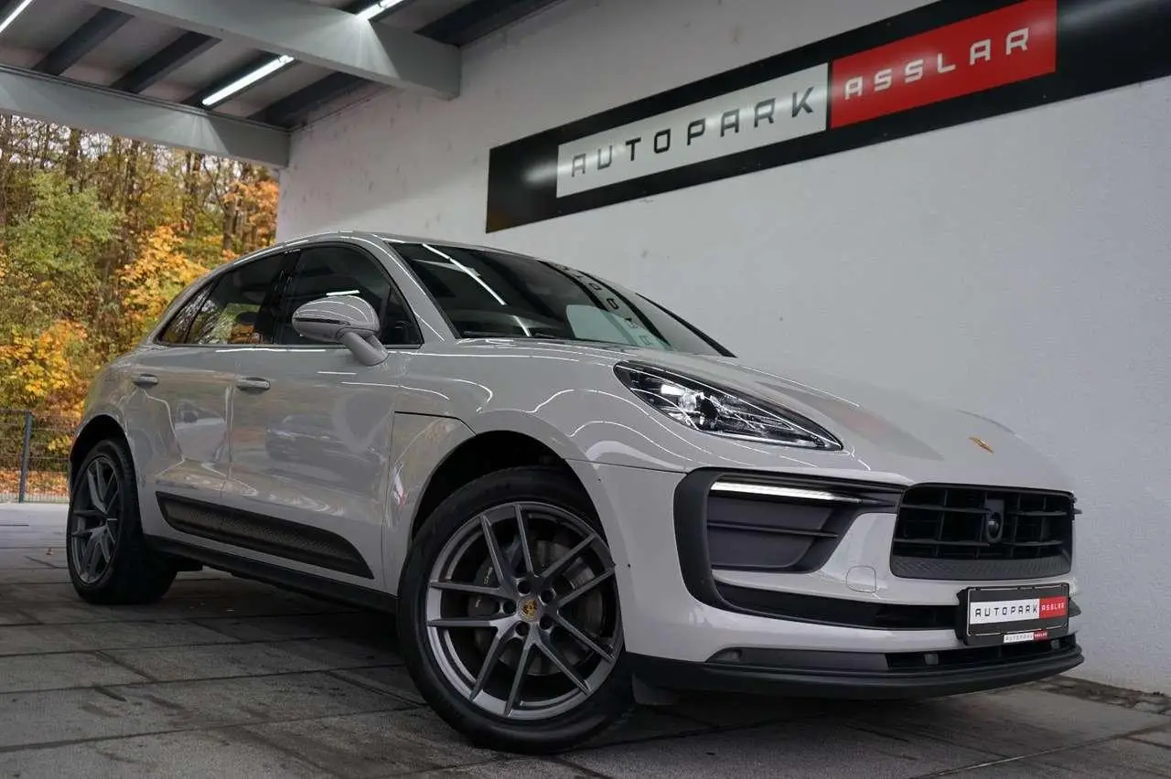 Photo 1 : Porsche Macan 2023 Essence