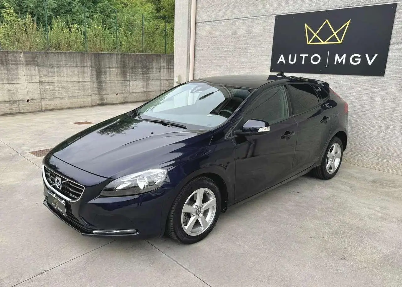 Photo 1 : Volvo V40 2016 Diesel