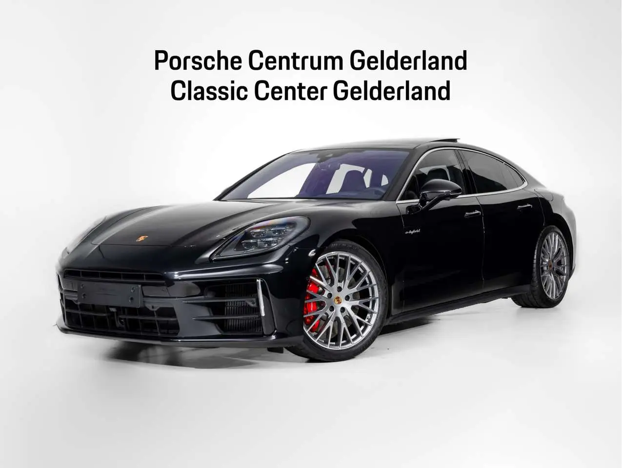 Photo 1 : Porsche Panamera 2024 Hybrid