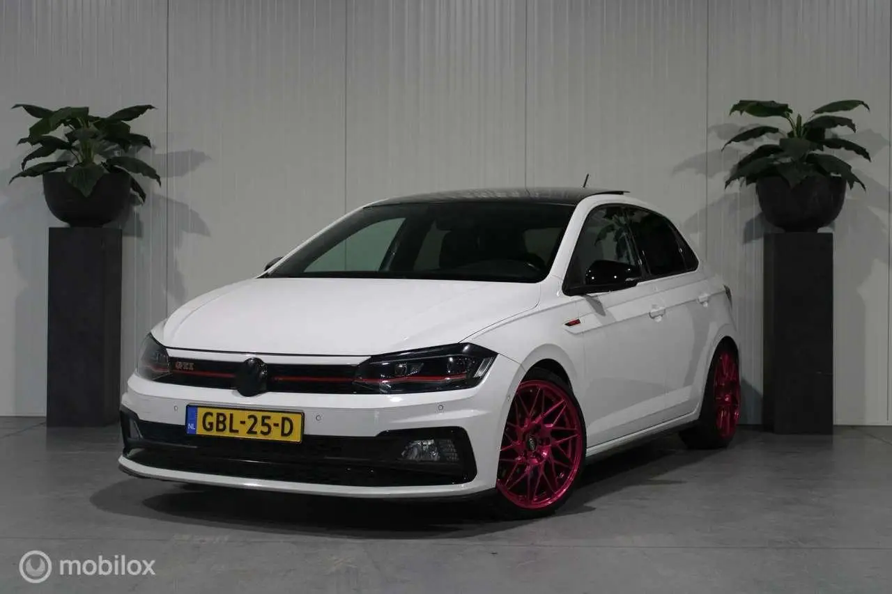 Photo 1 : Volkswagen Polo 2020 Essence