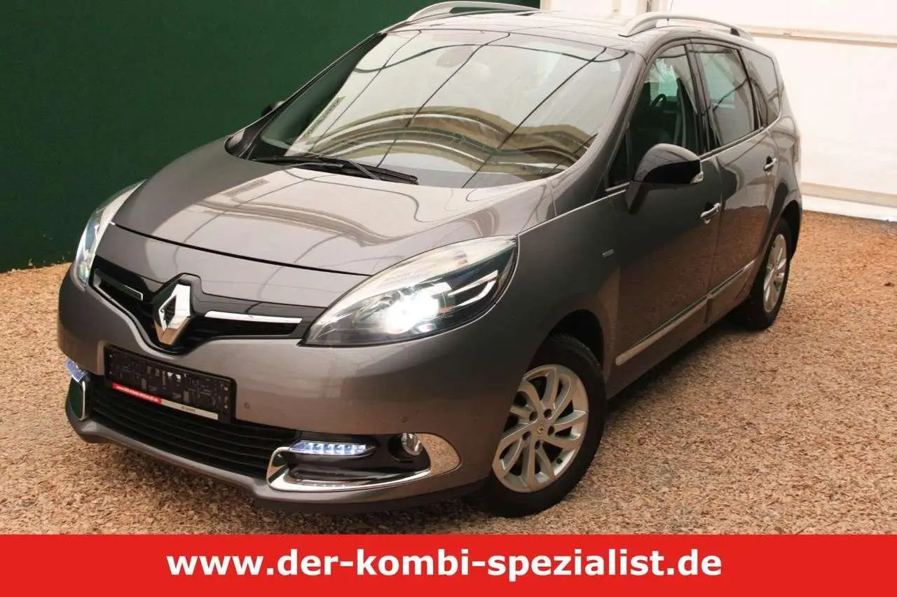 Photo 1 : Renault Grand Scenic 2016 Essence